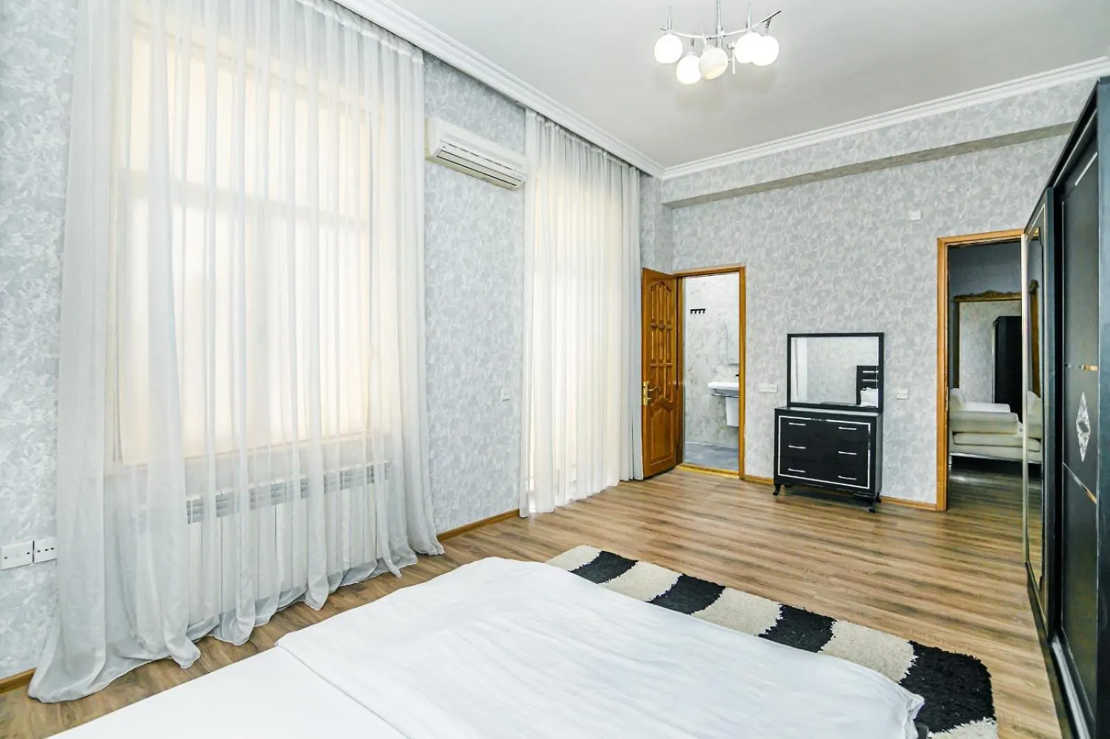 Vip Apartment Panamera Baku 0*,