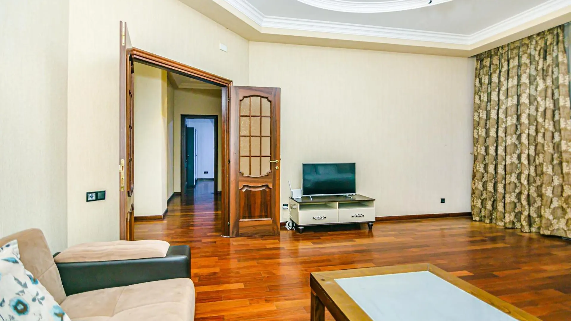 Vip Apartment Panamera Baku 0*,