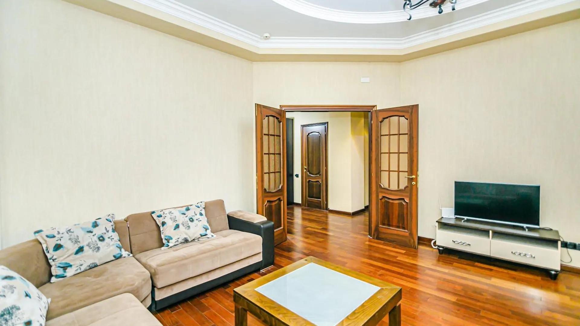 Vip Apartment Panamera Baku 0*,